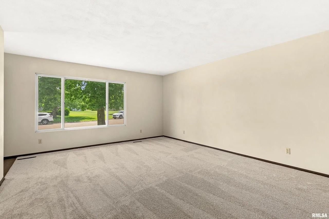107 Nina Ct #107 - Photo 4 of 18