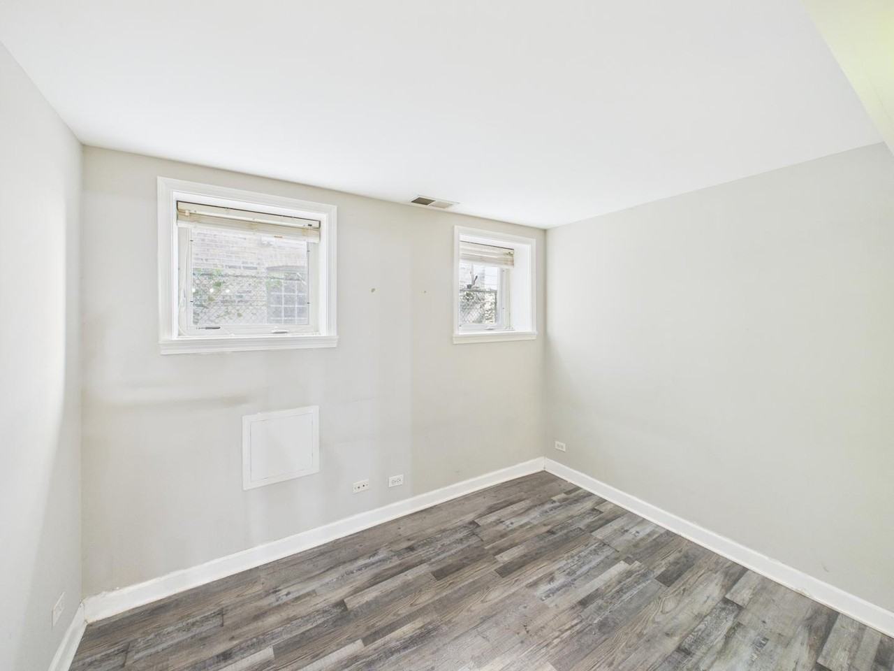 1427 W Winona St - Photo 7 of 10