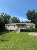 featured image of 405 Merritt St