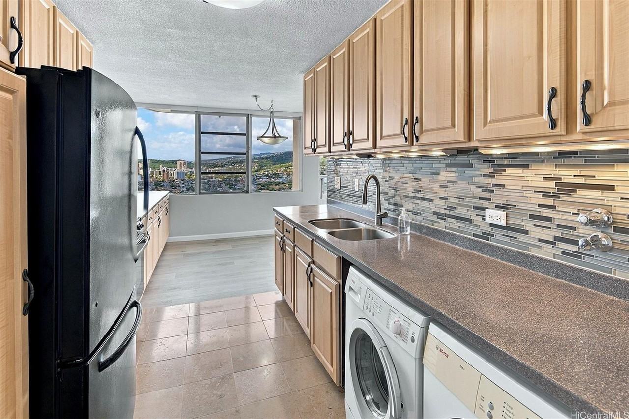 2825 S King St #3704 - Photo 7 of 25