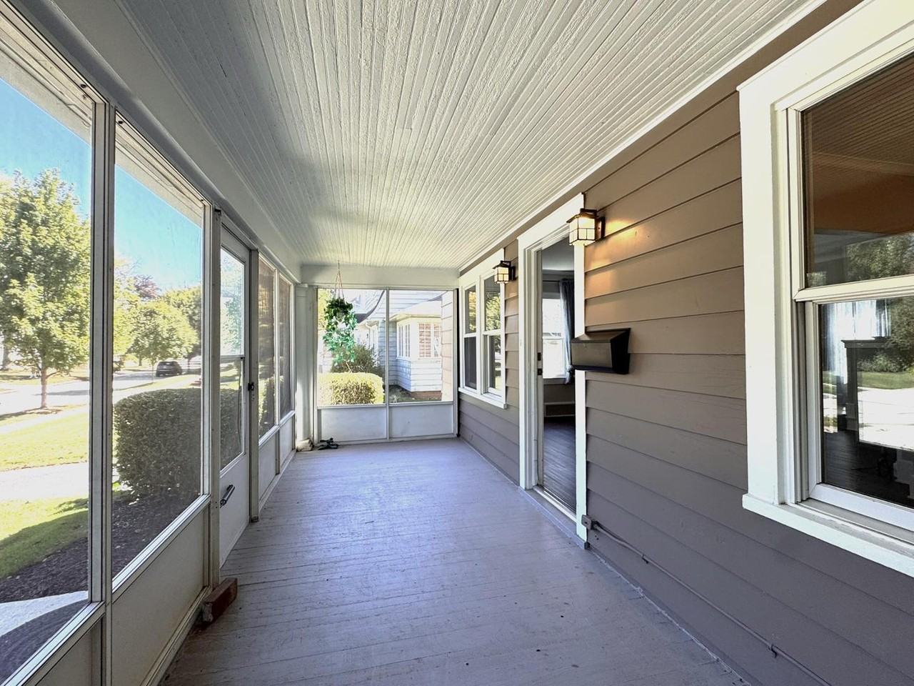3437 Pelham Rd - Photo 2 of 23