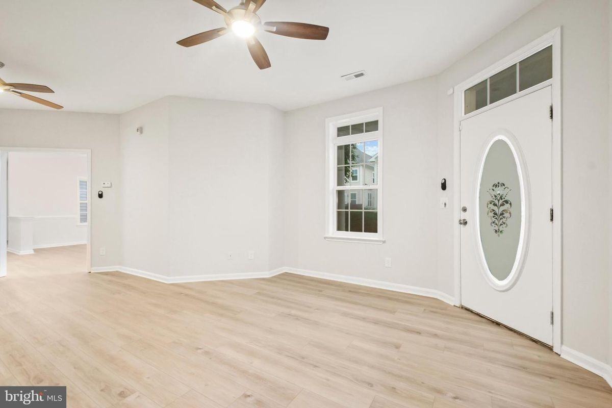17304 Camellia Dr - Photo 4 of 31