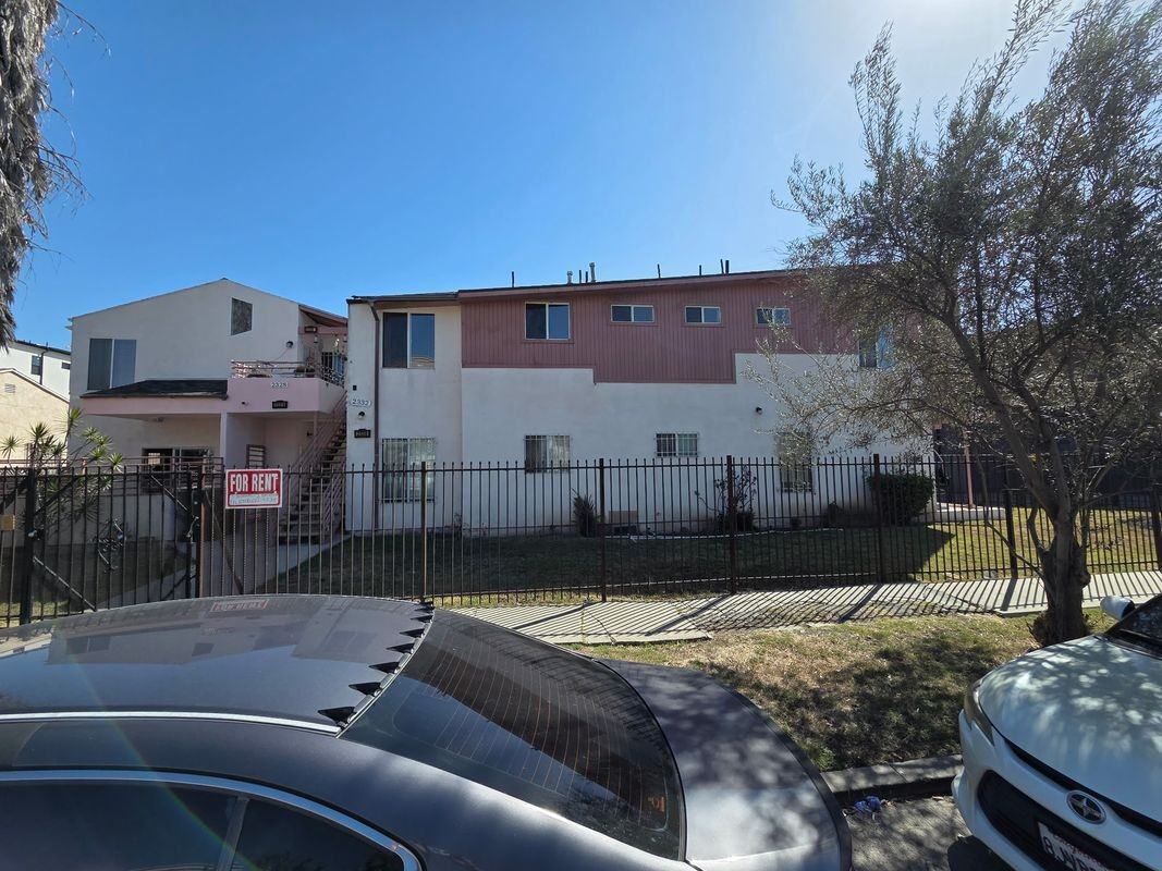 2326 Thurman Ave - Photo 4 of 4
