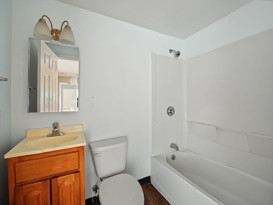 609 Fairfield Ave ##4 - Photo 2 of 7