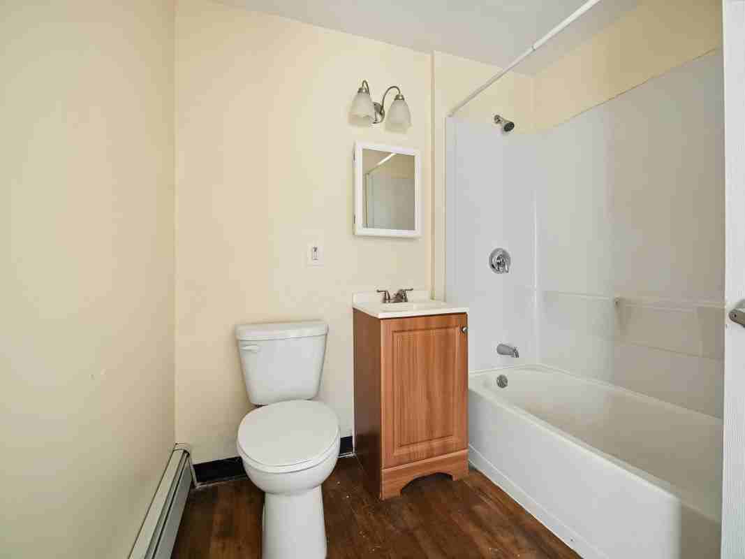 609 Fairfield Ave ##3 - Photo 2 of 10