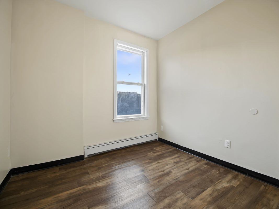 609 Fairfield Ave ##3 - Photo 4 of 10