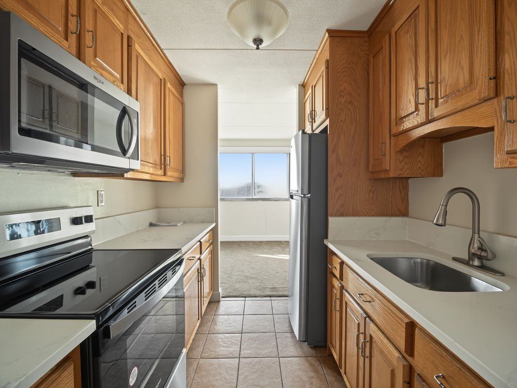 120 Huntington Tpke ##905 - Photo 7 of 11
