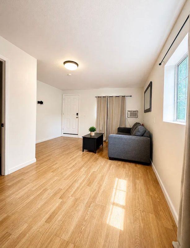 4458 Hale St - Photo 5 of 9