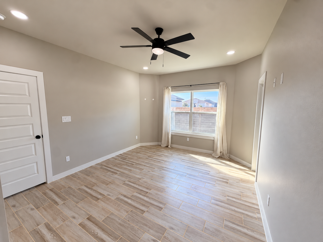 2812 E Comal Rd - Photo 4 of 20