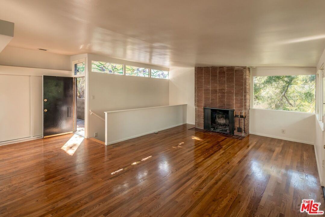 2409 Panorama Ter - Photo 3 of 28