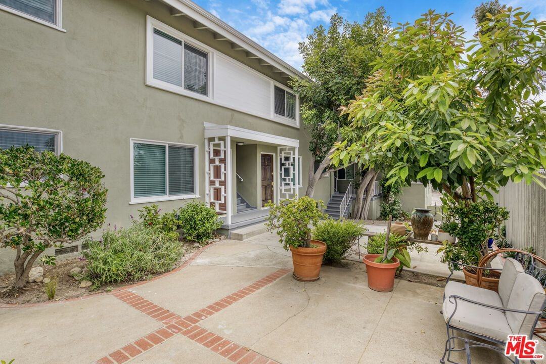 16144 W Sunset Blvd ##4 - Photo 2 of 17