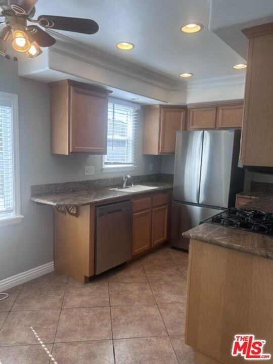 16144 W Sunset Blvd ##4 - Photo 6 of 17