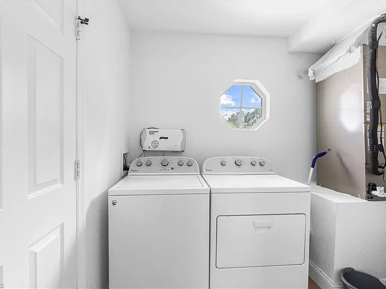 720 Bedford Point Ave - Photo 7 of 10