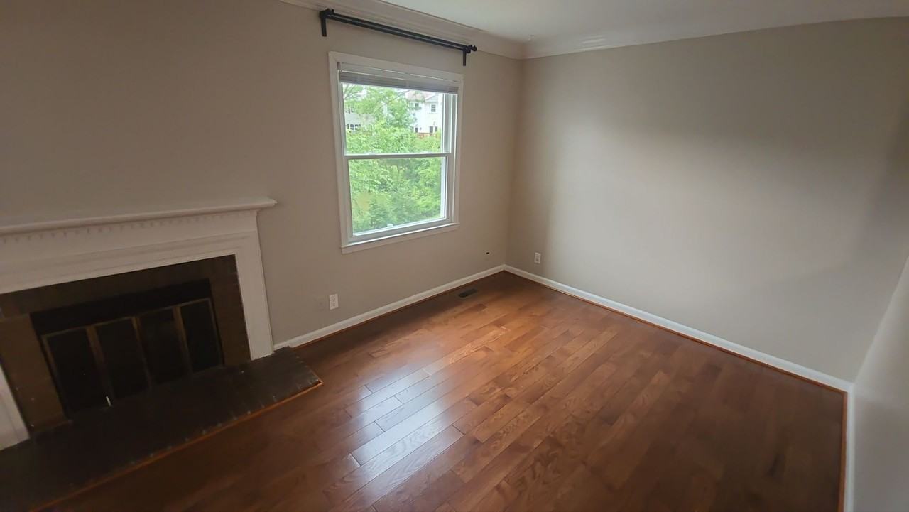 7106 Lake Cove Dr - Photo 7 of 25
