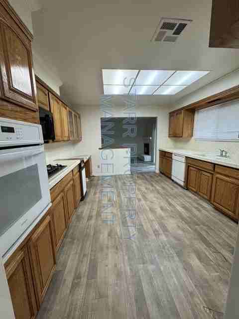 2382 Dario Cir - Photo 5 of 30