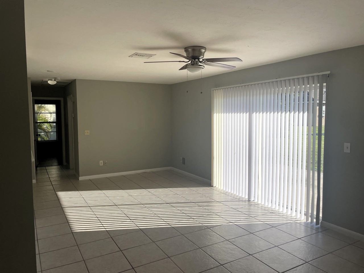 4711 Se 4th Pl - Photo 4 of 10