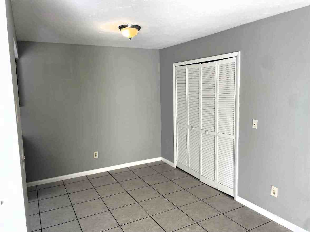 4711 Se 4th Pl - Photo 5 of 10