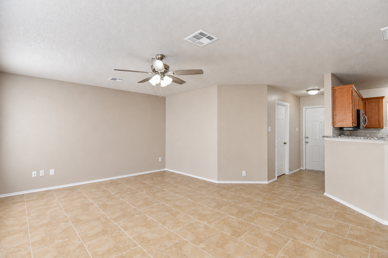 2212 Jay Dr - Photo 6 of 20