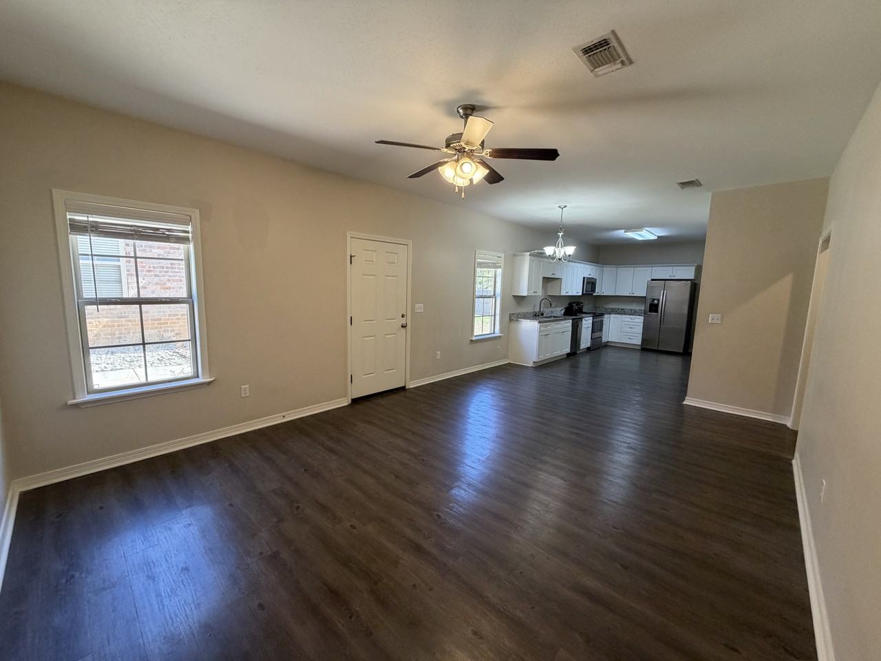 3600 Essex St #D - Photo 3 of 17