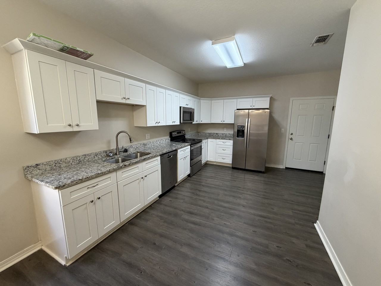 3600 Essex St #D - Photo 5 of 17