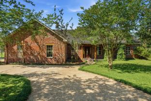 563 Scruggs Rd - Photo 1 of 1