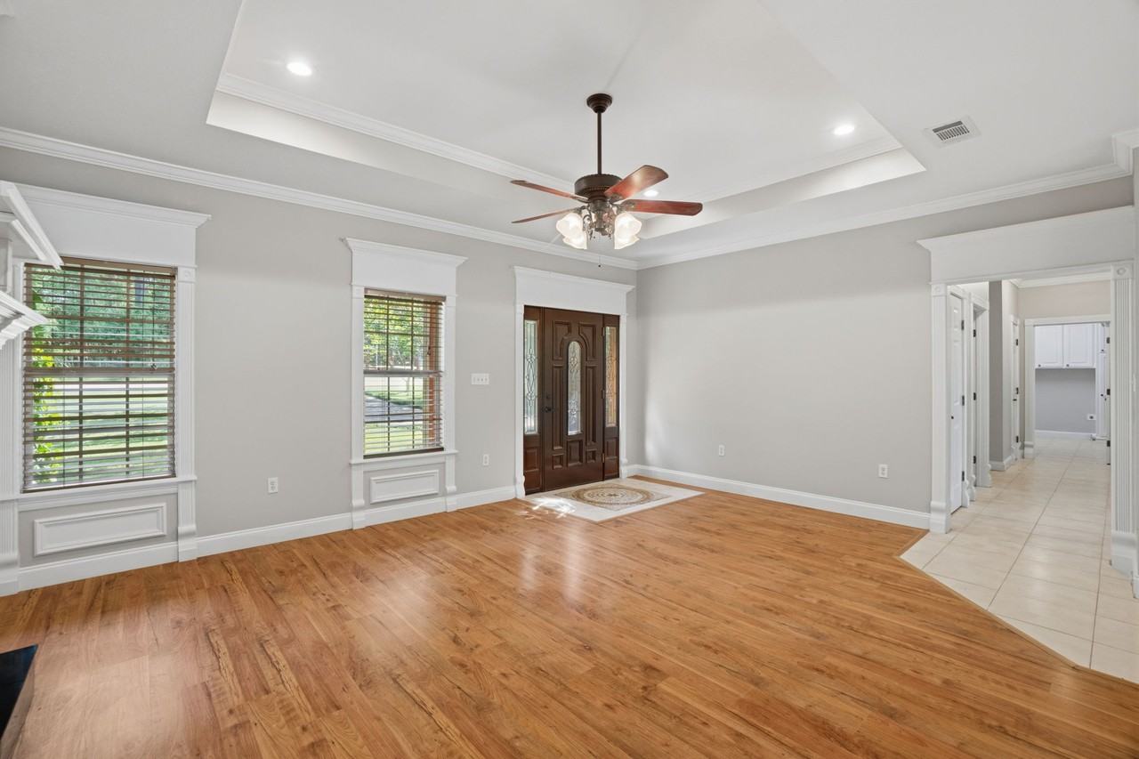 563 Scruggs Rd - Photo 3 of 25