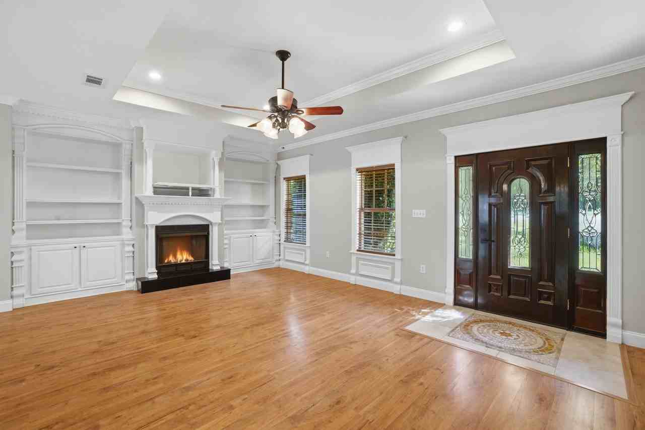 563 Scruggs Rd - Photo 5 of 25