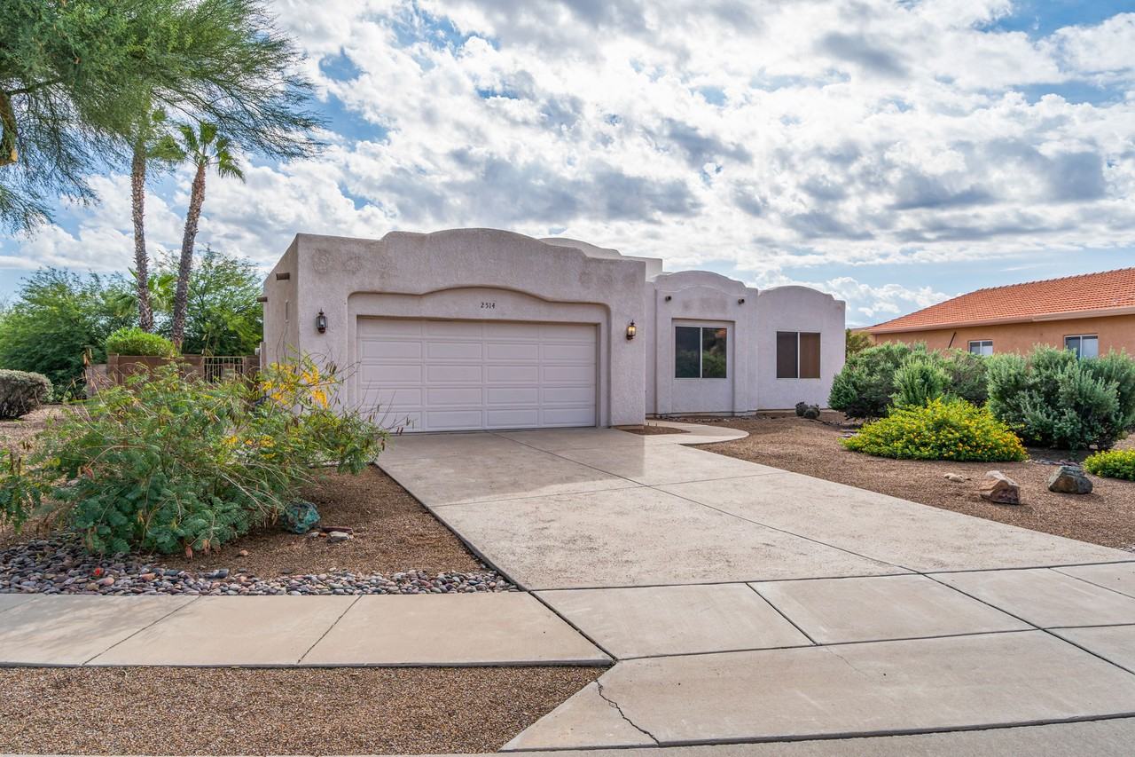 2514 N Camino Reloj - Photo 2 of 33
