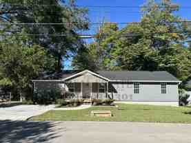 918 Lang St Se - Photo 1 of 1