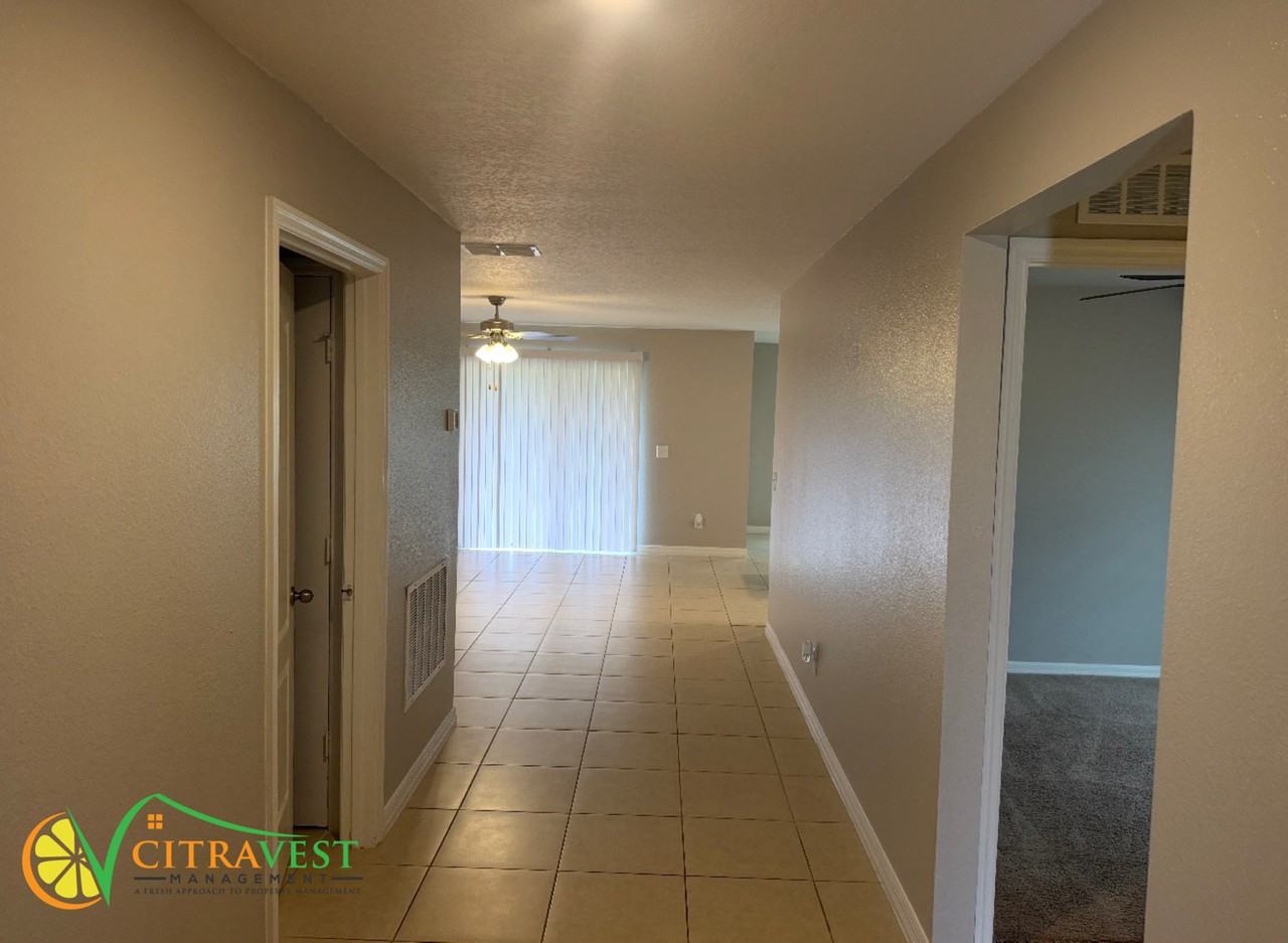 1443 Swan Lake Cir - Photo 2 of 9