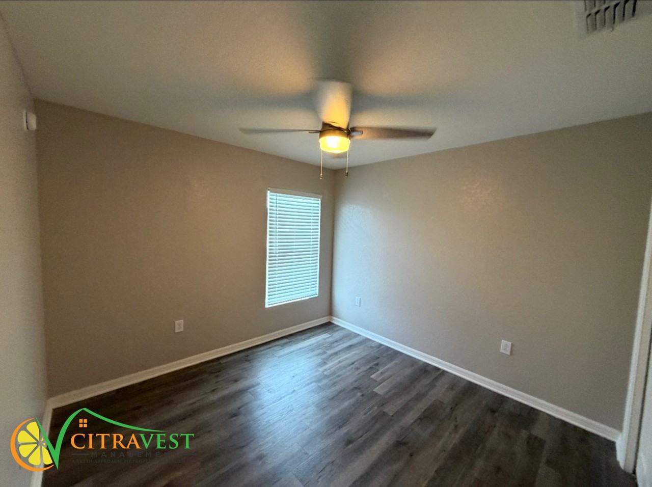 917 Orleans Dr - Photo 5 of 10