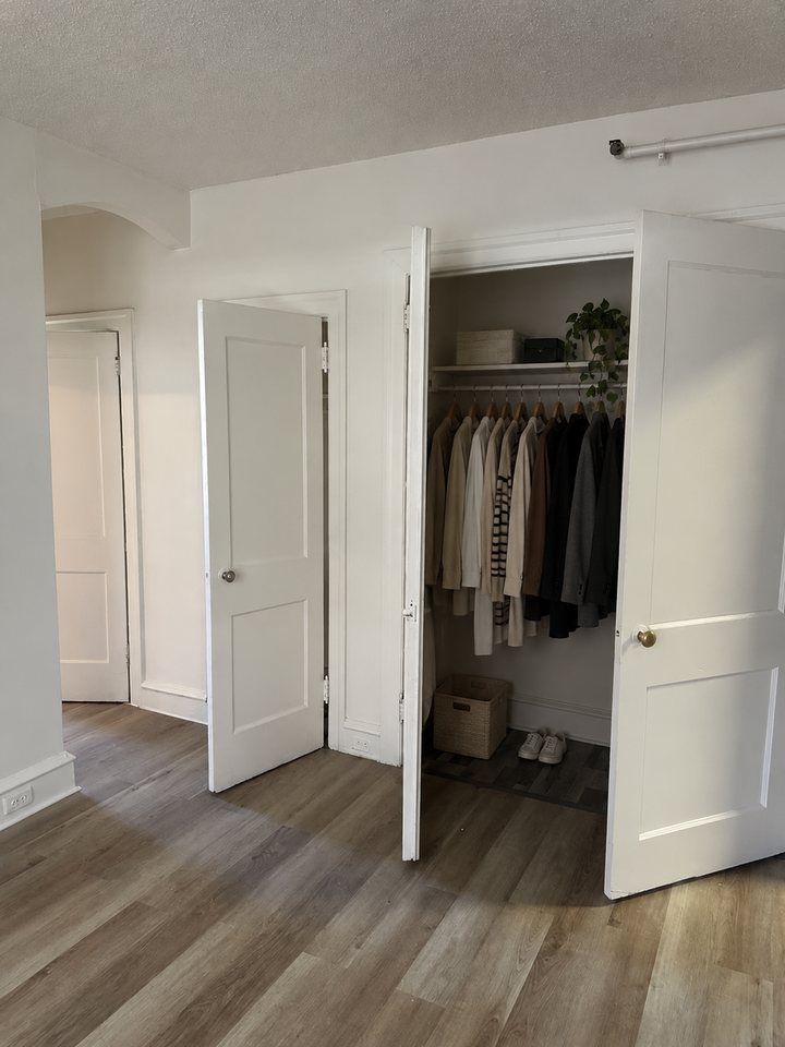 1806 W Champlost St #1 - Photo 3 of 7