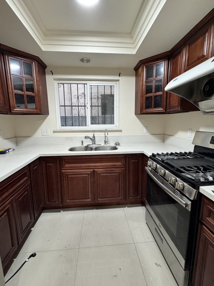 226 S Mcpherrin Ave #X - Photo 2 of 7