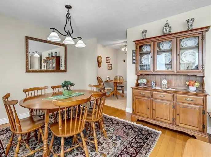 19 Woodlawn Rd E #601 - Photo 3 of 8