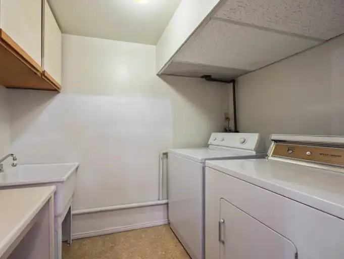 185 Ontario St #504 - Photo 5 of 10
