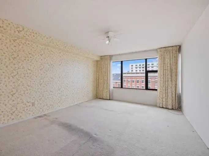 185 Ontario St #504 - Photo 6 of 10