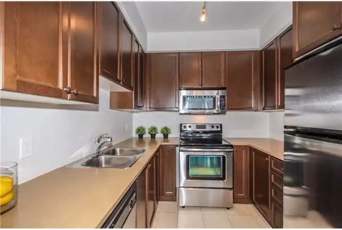 1 Hurontario St #405 - Photo 3 of 9