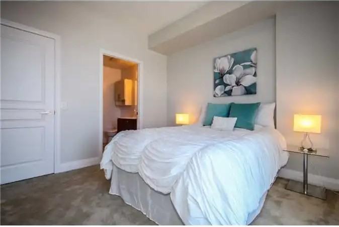 1 Hurontario St #405 - Photo 6 of 9
