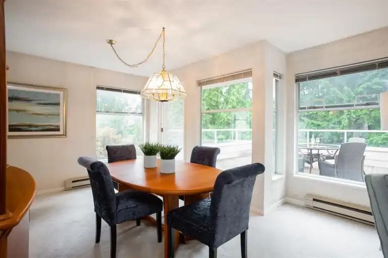 2425 Edgemont Blvd #4 - Photo 4 of 12