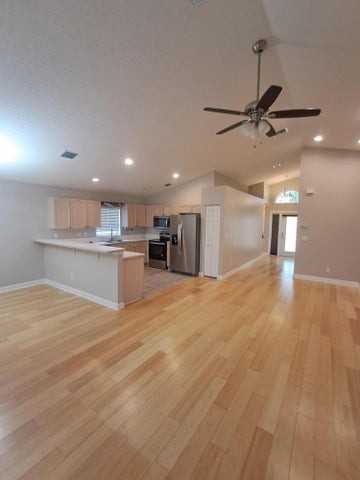 1569 Carriage Brooke Drive - Photo 2 of 9