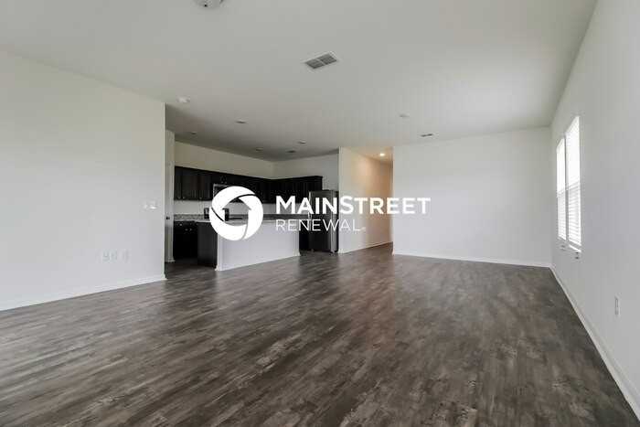 3019 Neverland Dr - Photo 3 of 16