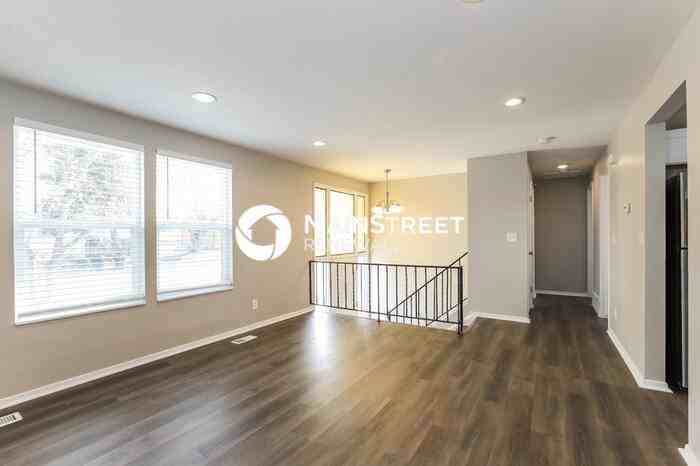 2163 N 450 W - Photo 4 of 17