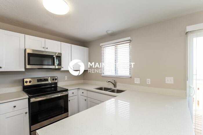 2163 N 450 W - Photo 7 of 17