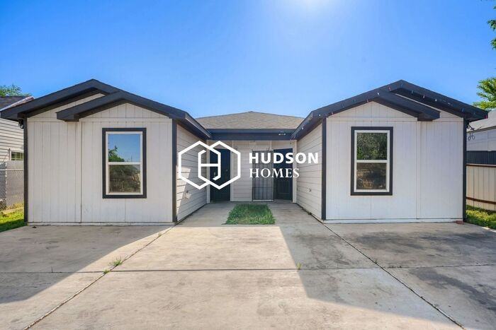 3301 Avenue M #A - Photo 3 of 14