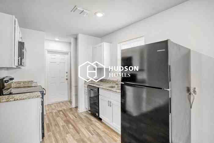 519 S San Gabriel Ave - Photo 5 of 14