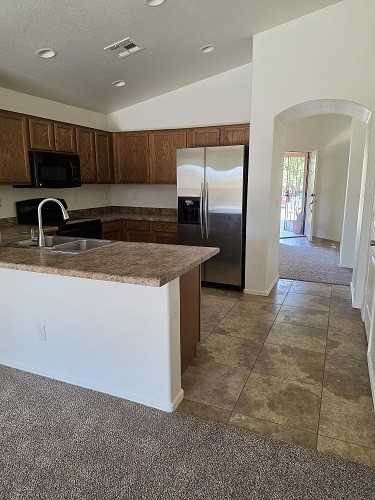 41229 W Little Dr - Photo 5 of 9