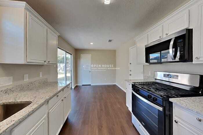 2703 Hidden Spring Vale Dr - Photo 7 of 21