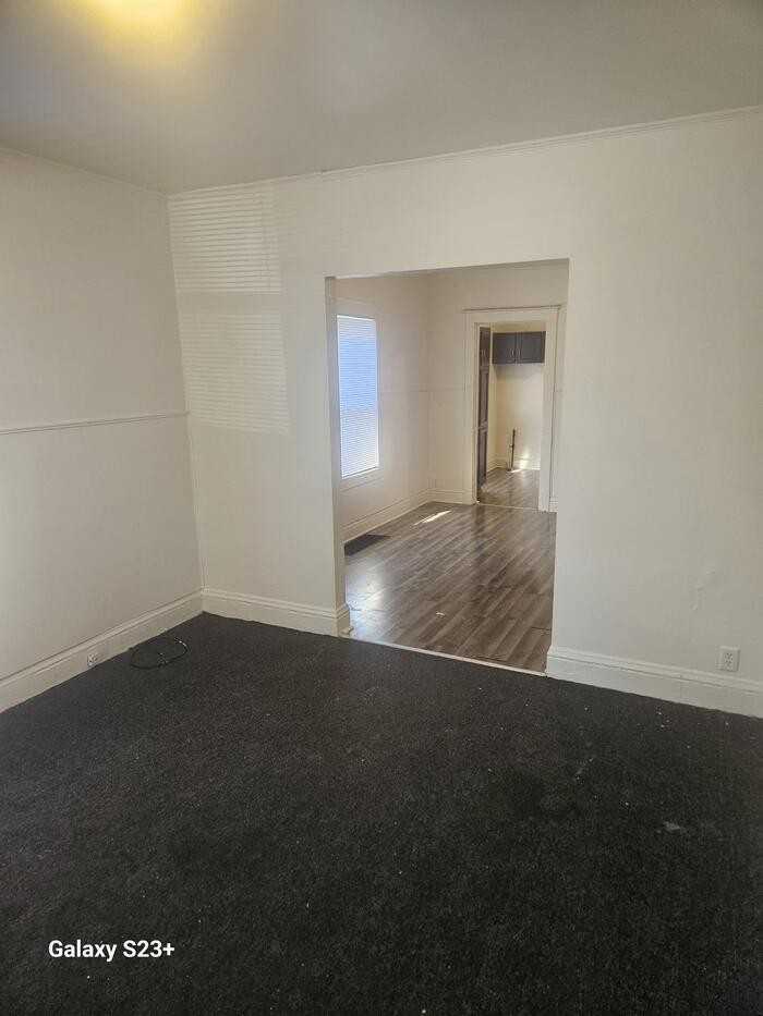 549 Highland St - Photo 4 of 13