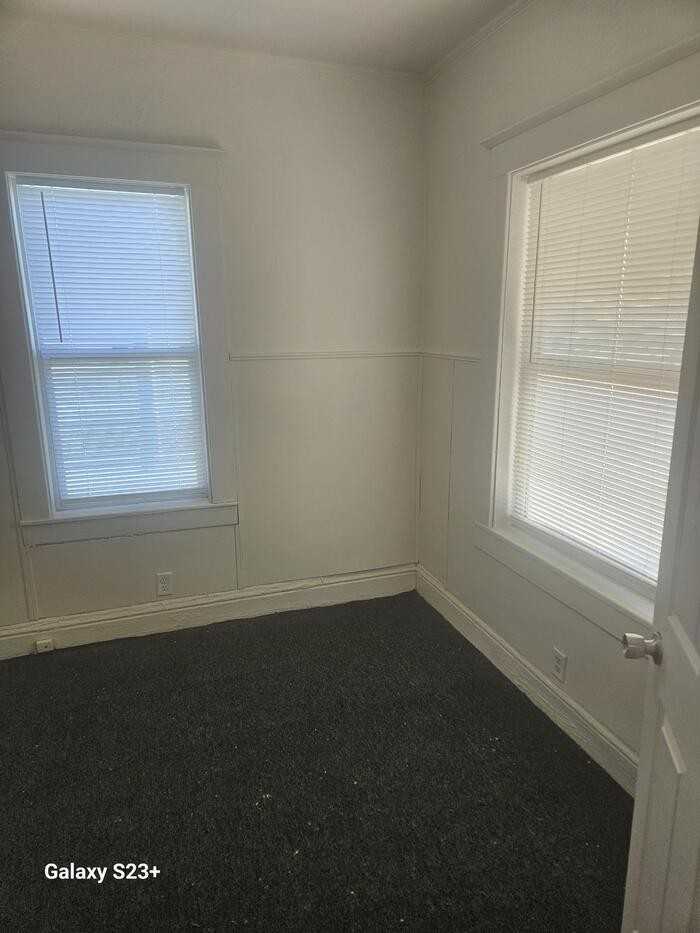 549 Highland St - Photo 5 of 13