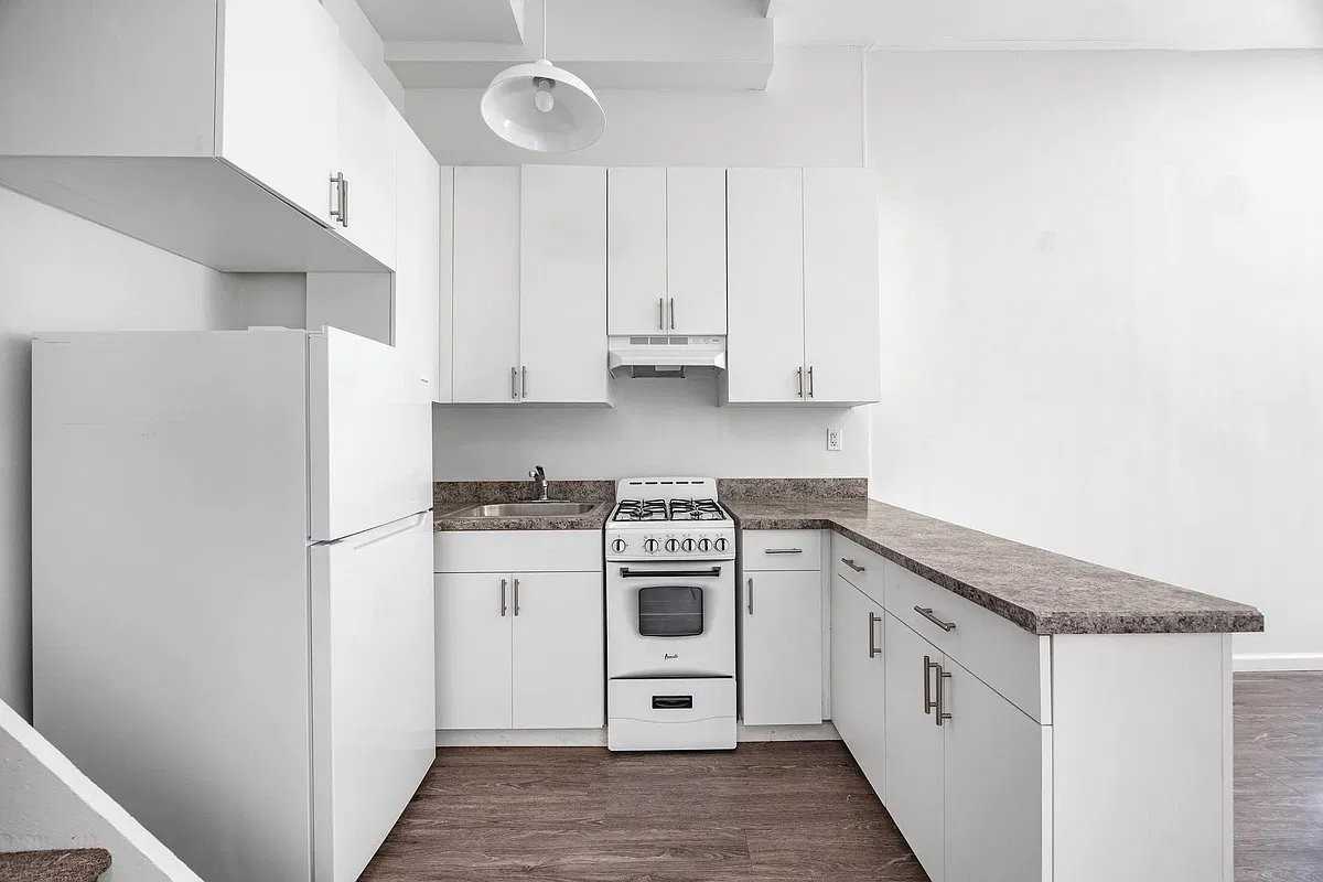 Fulton St #607 - Photo 6 of 7